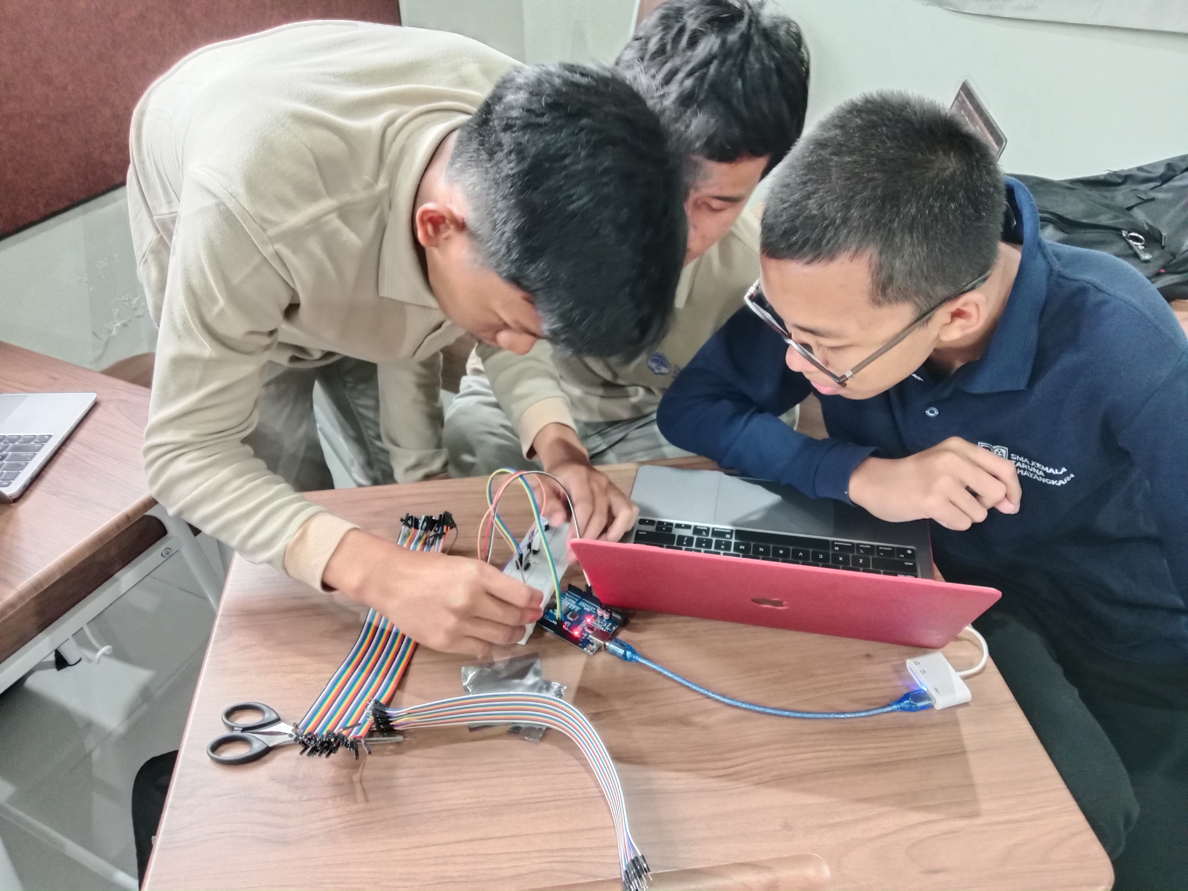 IoT Bukan Hanya untuk Mahasiswa, Anak SD Juga Bisa Belajar!